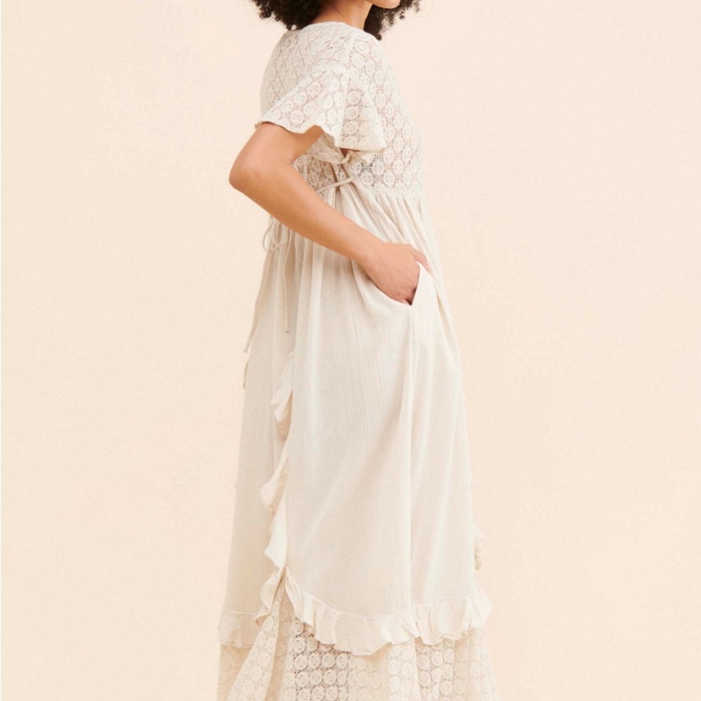 Elegant Cream Lace Women Dress